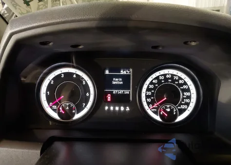 2015 Ram 1500 Express z USA, uszkodzony, nr VIN 3C6JR6ATXFG554437